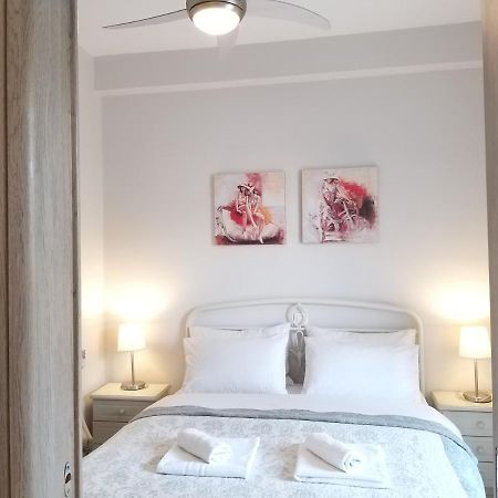 New, Bright, Cozy, Autonomous Apartment With Private Entrance And Garden, 42 M2, 5Min To The Beach And City Center Καλαμάτα Εξωτερικό φωτογραφία