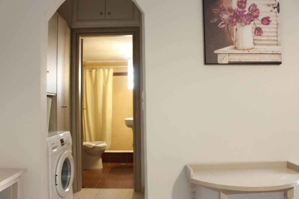 New, Bright, Cozy, Autonomous Apartment With Private Entrance And Garden, 42 M2, 5Min To The Beach And City Center Καλαμάτα Εξωτερικό φωτογραφία