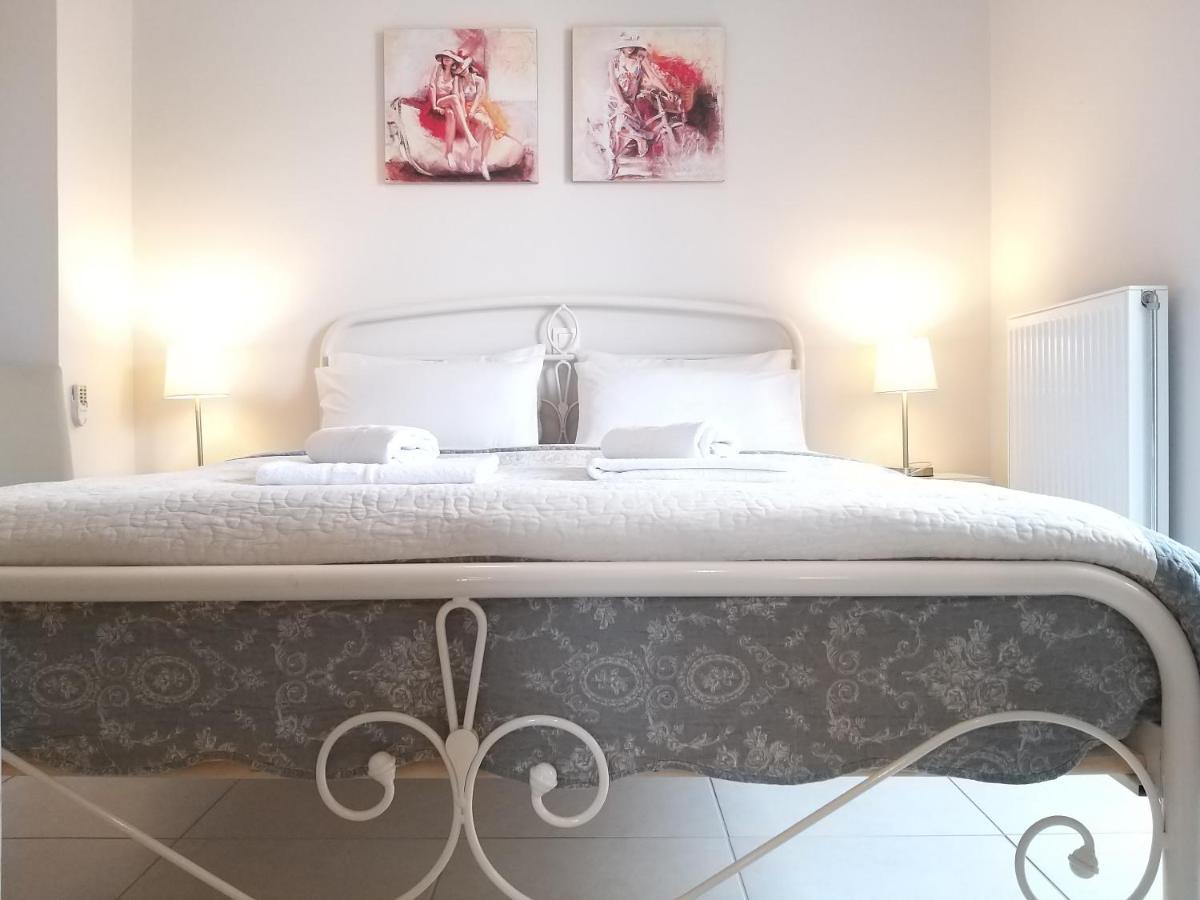 New, Bright, Cozy, Autonomous Apartment With Private Entrance And Garden, 42 M2, 5Min To The Beach And City Center Καλαμάτα Εξωτερικό φωτογραφία